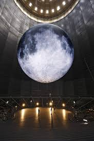 Moon On Earth In The Oberhausen Gasometer Sculpture Photo By Wolfgang Volz Kunst Uitjes Maan