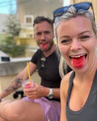 Hi, Hey, Hello there 👋🏼 Why is it that talking to my stories comes easily  to me but taking and posting a selfie? TERRIFYING. ⠀⠀⠀⠀⠀⠀⠀⠀⠀ I was  answering some questions in my