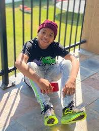 Aspiring rapper and youtube personality who would be featured on the youtube channel of young 22, aka 22 savage and funnymike. Fhfsjkp Xfc58m