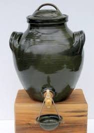 Vinaigrier En Gres Vert 3 5l Fabrication Artisanal Poterie Ceramique Service De Table Poterie