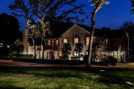 Nightscenes Texas Outdoor Lighting Professionals Highlighting A Home In Austin Texas With Low Level Led Led Landscape Lighting Landscape Lighting Landscape