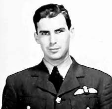 Thomas Hillyard's Instagram, Twitter & Facebook