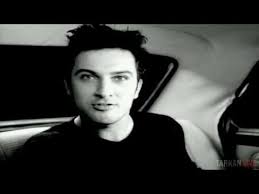 Ozan Sönmüyor Ateşimiz Yep Yeni şarkı 2011 şarkı Sözü Hq Tarkan Has The Most Gorgeous Eyes He S One Of The World S Most Handsome Men Muzik Youtube