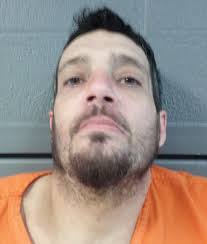 Search warrant leads to 2 drug arrests in Elkins