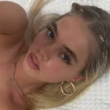 Remind of you of something .? 😊