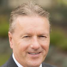 Commentator Mark Johnson leads an emotional tribute and a minute's silence  at Doncaster as a mark of respect to John, Carol, Hannah and Louise Hunt.