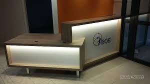 Une Banque D Accueil Sur Mesure Pour Cette Entreprise De Conseil Entreprise Accueil Mobilier Madeinfrance Angers Banque D Accueil Banque Accueil