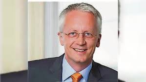 Thomas Ludewig's Instagram, Twitter & Facebook