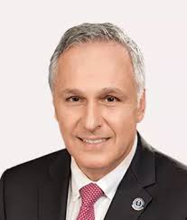 Restauration sur un patient édenté complet présentant une résorption de la  crête modérée à sévère