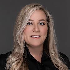 Erin Weinberg's Instagram, Twitter & Facebook