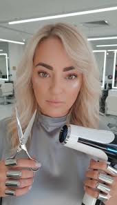 The holidays are getting closer, and your hair deserves to look its  absolute best for every gathering! 🎄♥️ Appointments available next week  👇👇👇👇 Tuesday 18th November 2pm&3pm Wednesday 19th November 11.30am 1pm