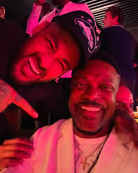 It was great seeing Big, Willie Neymar and Evander Holyfield in Saudi  Arabia last week! @willsmith @neymarjr @evanderholyfield