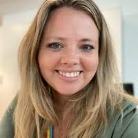 6300+ "Lélia ..." profiles