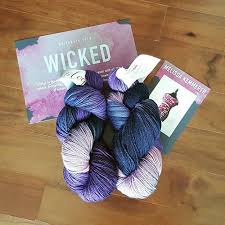 This month we partnered with toni lipsey of tl yarn this way you can see how the yarn works up before choosing your crate! Knitcrate Subscription Box Subboxy