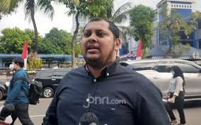 Kemudian pelaku menyuruh saya ke mobil pelaku. Wztufrwpzxcem
