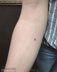 Maybe you would like to learn more about one of these? Tiny Yet Gorgeous Meaningful Tattoo Designs You Must Try Tiny Tattoo Gorgeous Tattoo Meaningful Tattoo S Tiny Tattoos For Girls Subtle Tattoos Tiny Tattoos