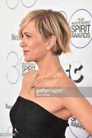 Kristen Wiig Spirit Awards Google Search Kort Har Frisyrer Korta Tjejfrisyrer