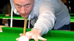 Hurricanes close the gap