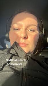 Aimee Nesbitt's Instagram, Twitter & Facebook