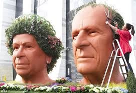 Giant Queen Flowerpot