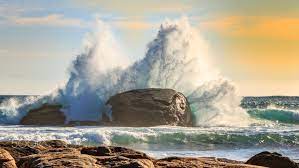Waves Crashing Against Rocks The Waves Of The Indian Ocean Crashing Against The Rocks Of Redgate Beach Nearby Margaret River Wa Waves Scenery Ocean Waves