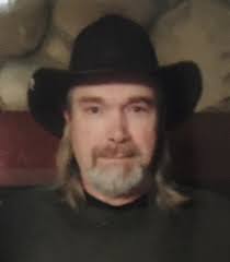 Julie Dare's Instagram, Twitter & Facebook