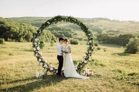 Nunca está de más tener en casa un ajedrez, un dominó o un set de juegos. 5 Ideas Para Decorar El Altar De Tu Boda Elite Bodas