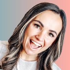 Megan Bliss's Instagram, Twitter & Facebook