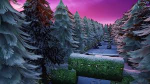 See if you can beat all the deathrun challenges by using parkour to maneuver your way through the courses and avoid falling to your death. The Winter Deathrun