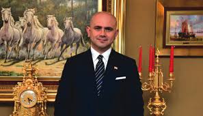 Cihan ekşioğlu'ndan 19 aylık sma hastası demir ali'ye büyük bağış. Xs7jhec Gmr3fm