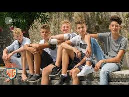 Alles dient der vorbereitung der riesen abschlussparty im schlossgarten. Download Djwg 3gp Mp4 Codedfilm