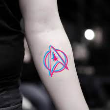 Cool tattoos tatoos star trek tattoo live long tattoo images tattoo inspiration tattoo quotes piercings tattoo designs. Star Trek Anaglyphen Illusion Temporare Tattoo Aufkleber Ohmytat