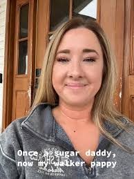 Danielle Weis's Instagram, Twitter & Facebook