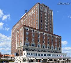 The 600 room ritz carlton hotel opened in 1921 at iowa avenue and the boardwalk. The Ritz Condominium Atlantic City 162984 Emporis