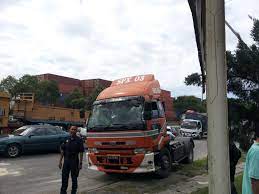 An app get you more business, connecting drivers and customers. Port Klang Container Drivers Strike Enters Day Three Citizens Journal Malaysia