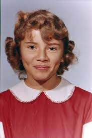 Lynne Wakefield's Instagram, Twitter & Facebook