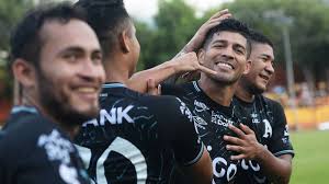 Una selfie, dos goleadores, un aniversario: Alianza de postal