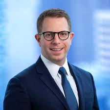 Lou Tedesco's Instagram, Twitter & Facebook