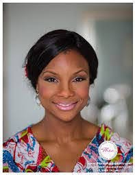 Thea Lowe's Instagram, Twitter & Facebook