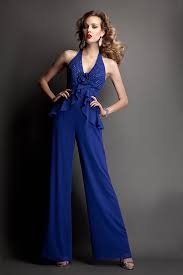 Divertiti a trovare il tipo di abito in grado di valorizzare al meglio la tua silhouette! Abiti Da Cerimonia Si Vestiti Eleganti Abbigliamento Da Sera Lunghi O Corti Ordinabili Online A Prezzi Di Costo