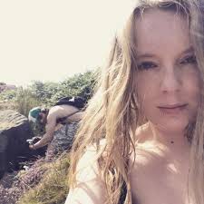 Isabelle Hogan (@isa_hogan)