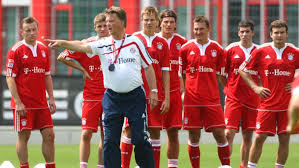 Breaking news headlines about louis van gaal linking to 1,000s of websites from around the world. Andreas Gorlitz Darum Hatte Louis Van Gaal Immer Stress Mit Den Bayern Stars Fc Bayern Munchen Sport Bild