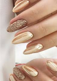 15 Of The Terrific Golden Glitter Wedding Nail Art Designs That Are Truly Incredible Dinga Poonga Gold Nail Art Golden Nails Stylish Nails Designs