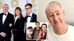 BRITISH SITCOMS PICTURE QUIZ PART 2 20 more great sitcoms for you to name