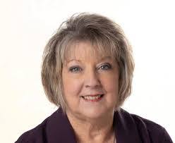 Kimberly Anding's Instagram, Twitter & Facebook