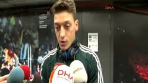 Büyük bir yıldız katıldı, o da mesut özil. Galatasaray 3 2 Real Madrid Mesut Ozil Mac Sonu Yorumu 09 04 2013 Youtube