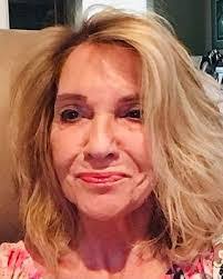 Donna Lynch's Instagram, Twitter & Facebook