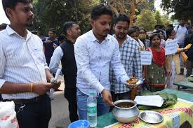 Special education teacher aspirants stage unique protest in Bhubaneswar,  sell 'dahibara' - OrissaPOST