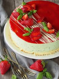 Etwas abkühlen lassen, auf die torte gießen und weitere 60 minuten kalt stellen. Der Erste Streich Oder Erdbeer Basilikum Torte Zum Kaffee Dazu