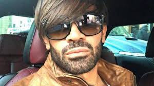 Successivamente la vita sentimentale di gianni sperti è sempre stata avvolta nel mistero. Uomini E Donne Gianni Sperti Ha Fatto Coming Out Quotidianpost
